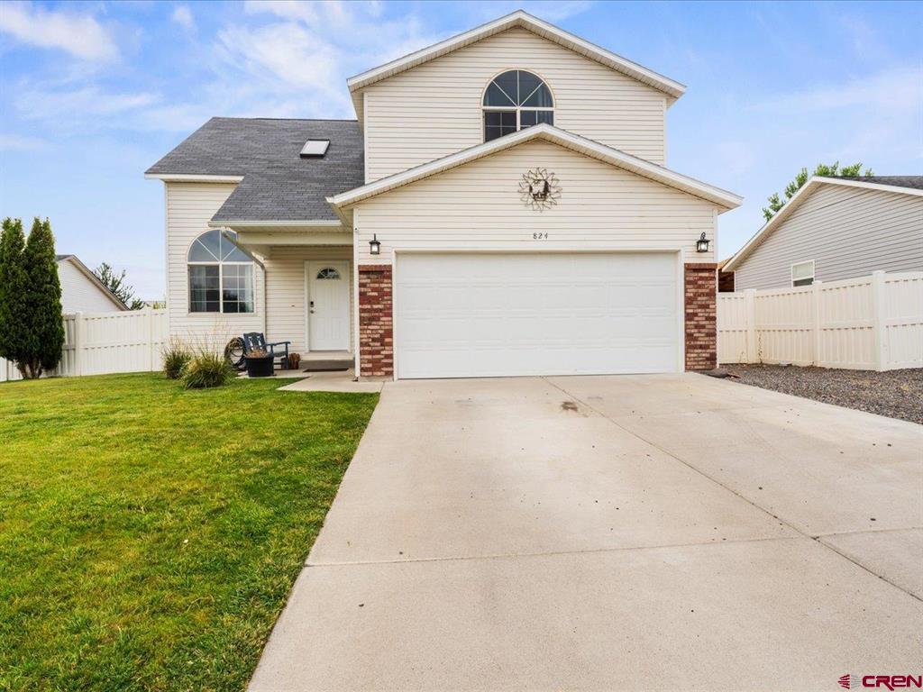 824 Cow Bell Court — photo