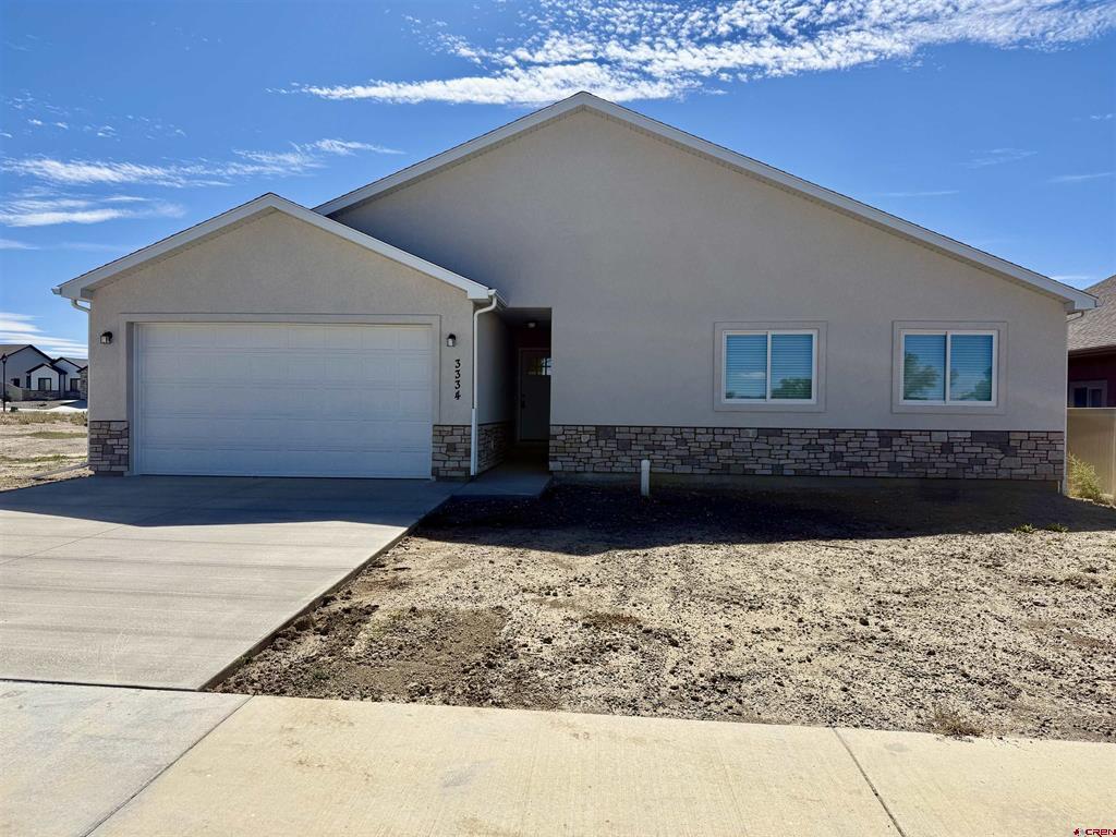 3334 Pinewood Street — photo