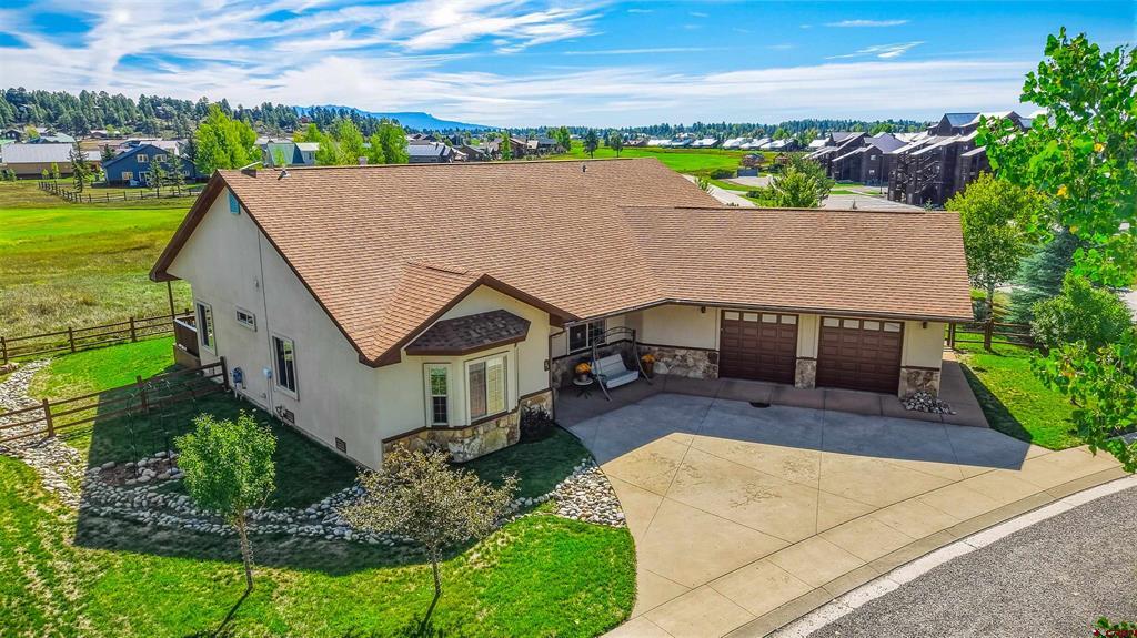 11 Blue Heron Circle — photo