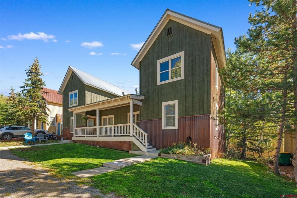 205 Horseshoe Drive — photo