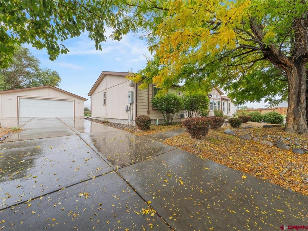 711 Silver Drive — photo