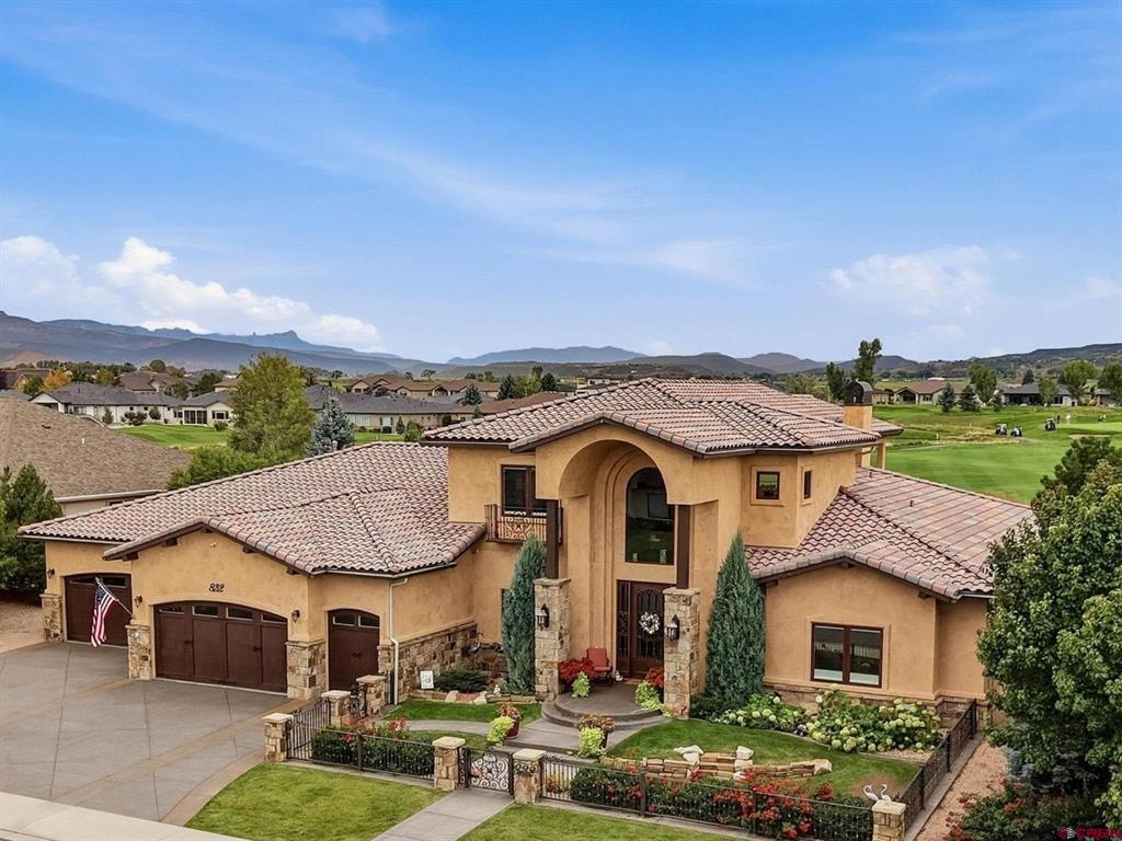 832 Courthouse Peak Lane — photo