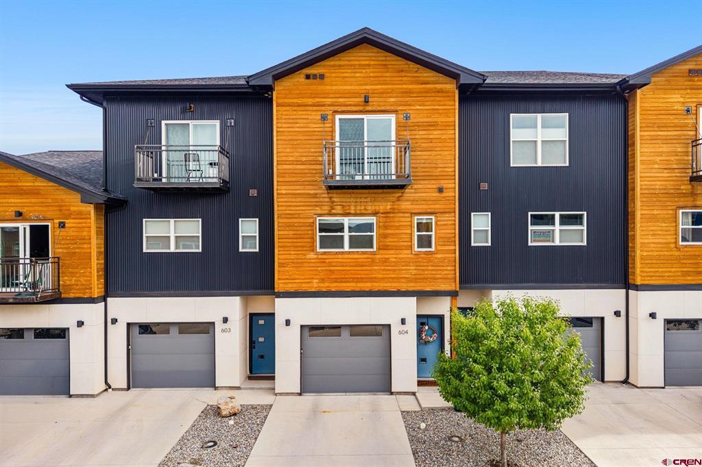 220 Metz Lane Unit 604 — photo