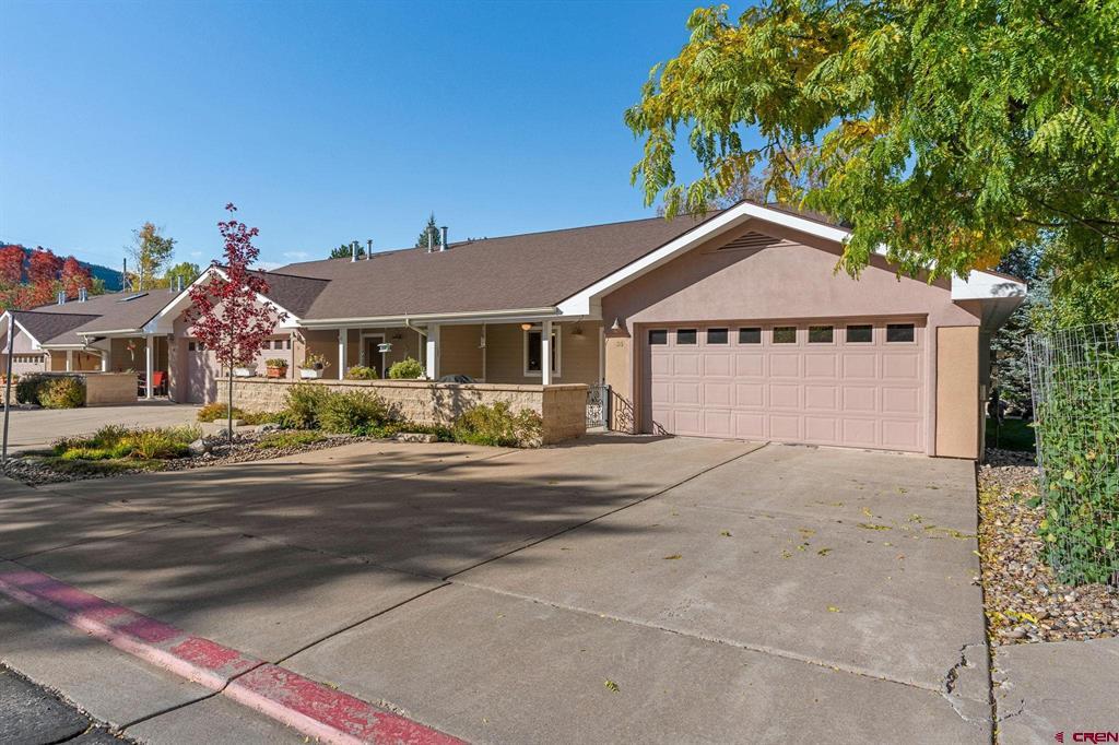35 Brookstone Court Unit E — photo