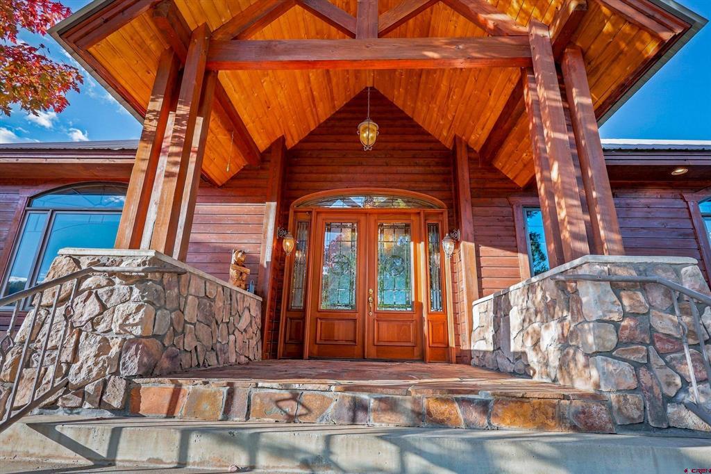 719 Saddleback Drive — photo