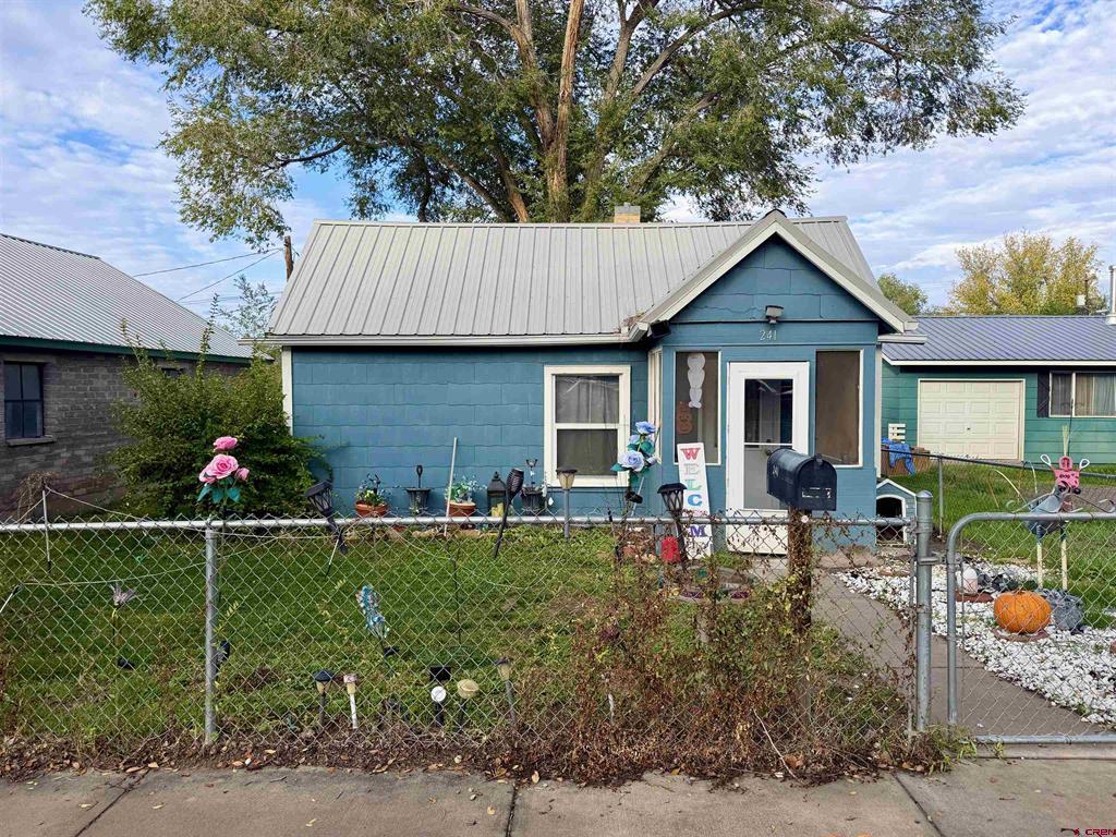 241 Howard Street — photo