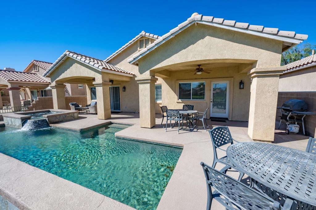 45338 Coeur Dalene Drive — photo