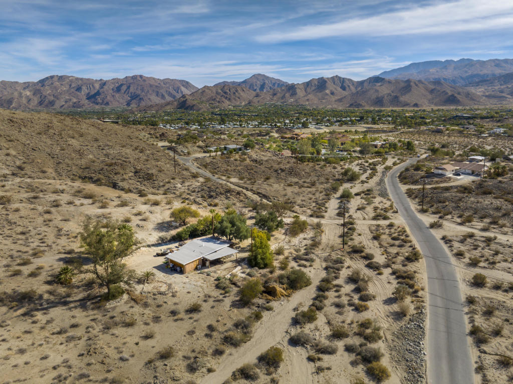 48230 Painted Canyon Rd — photo