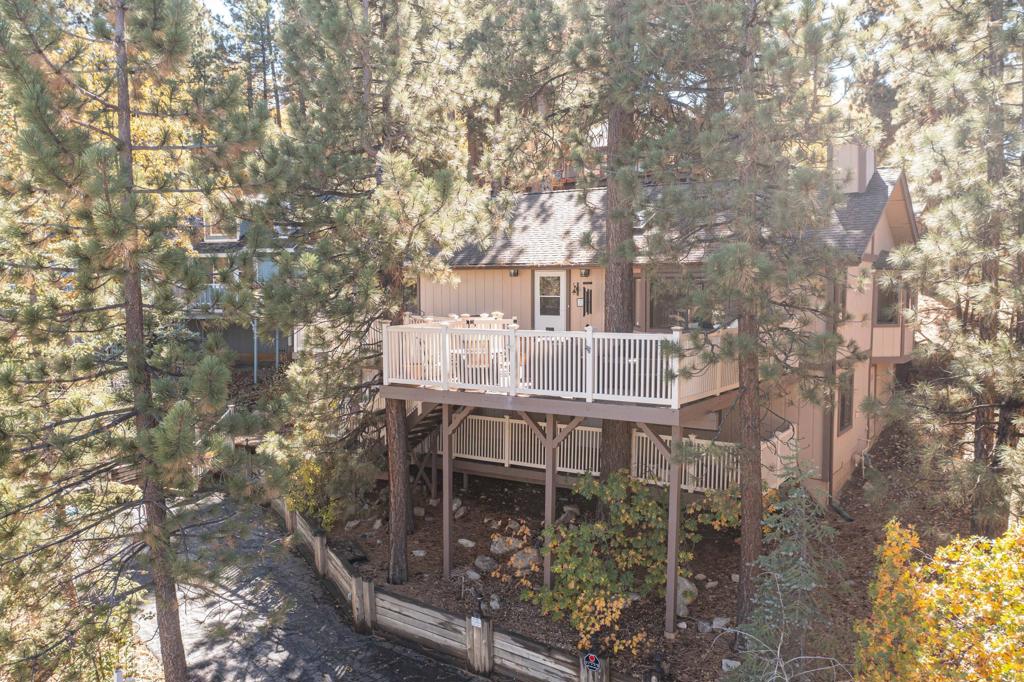 1411 Klamath Road — photo