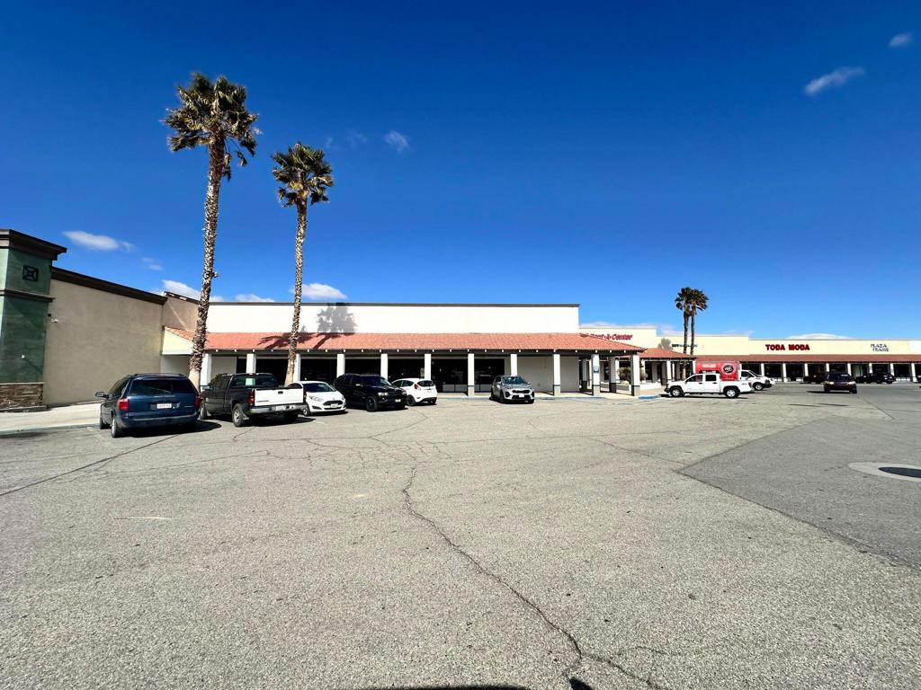 57220 29 Palms Highway — photo
