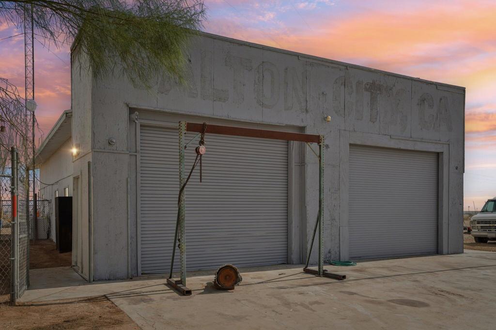 2154 Riviera Court — photo