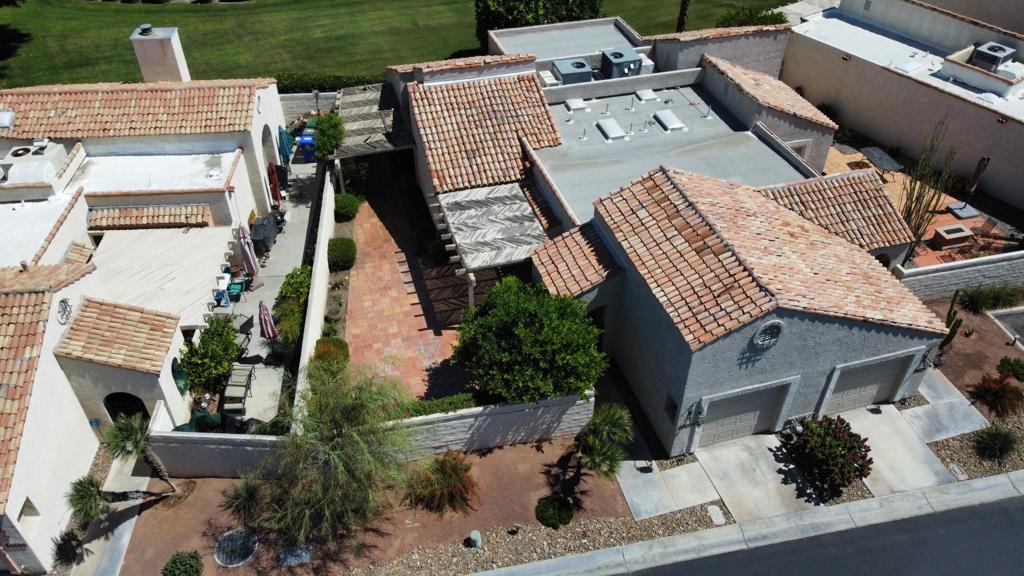 69400 Avenida De Las Montanas — photo