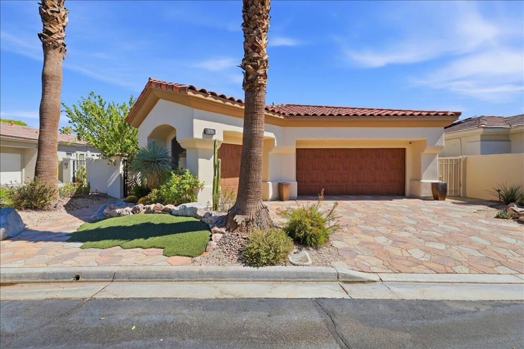 370 Gold Canyon Drive — photo
