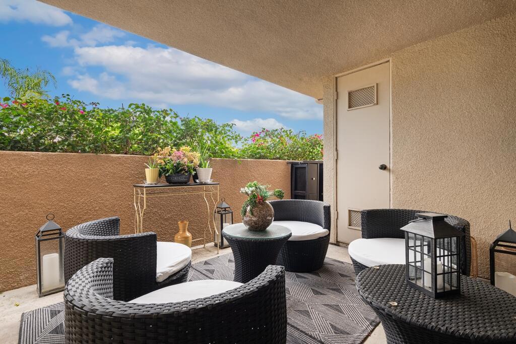 222 N Calle El Segundo 561 — photo