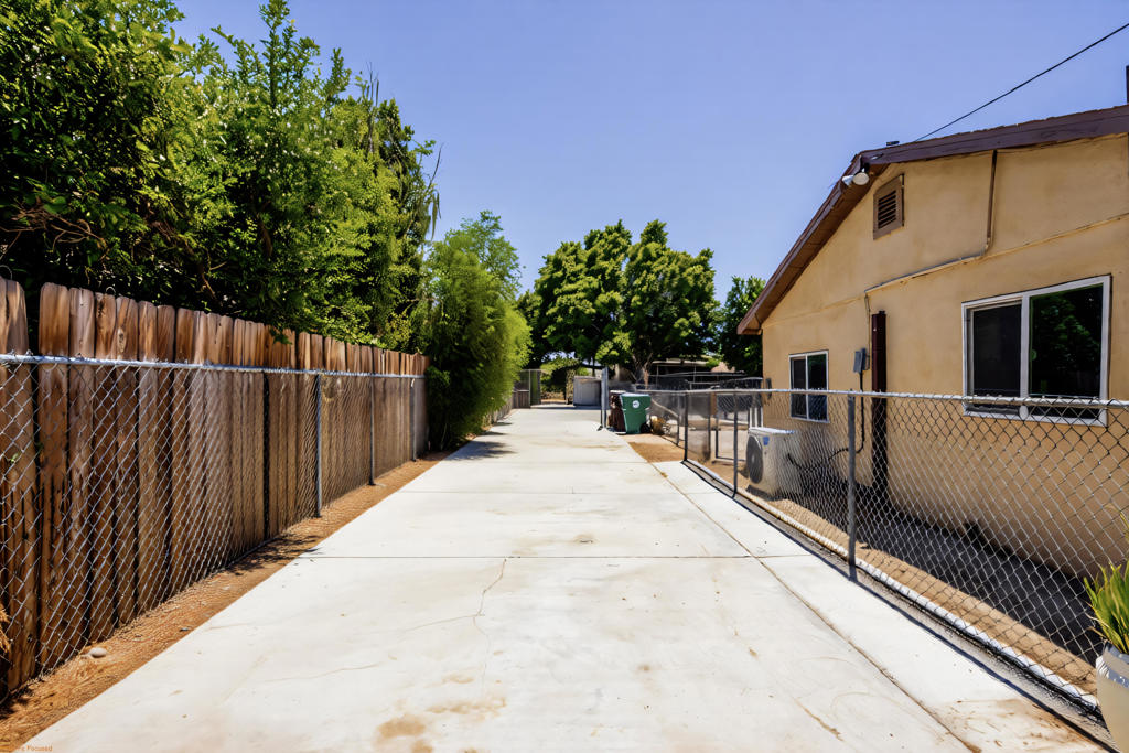 84058 Leyte Avenue — photo