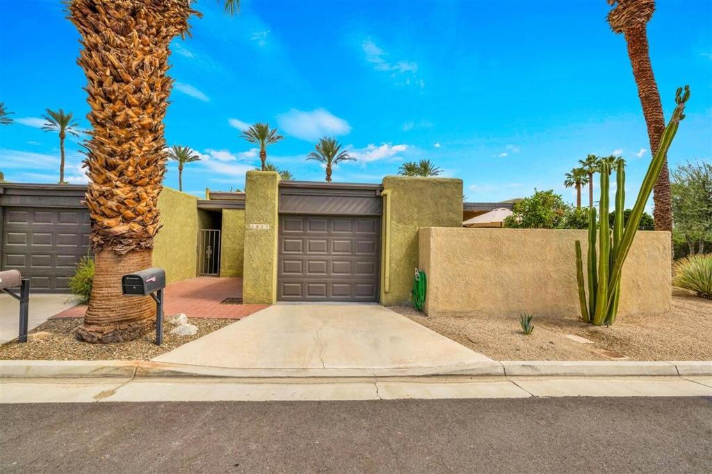 5822 E Palm Oasis Street — photo
