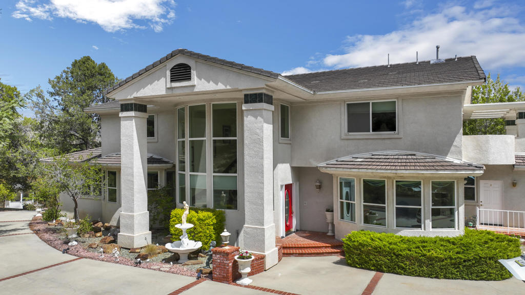 37043 Goldshot Creek Road — photo