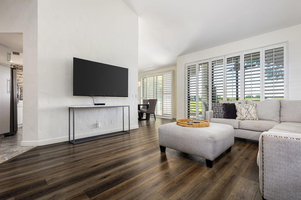 54840 Inverness Way — photo