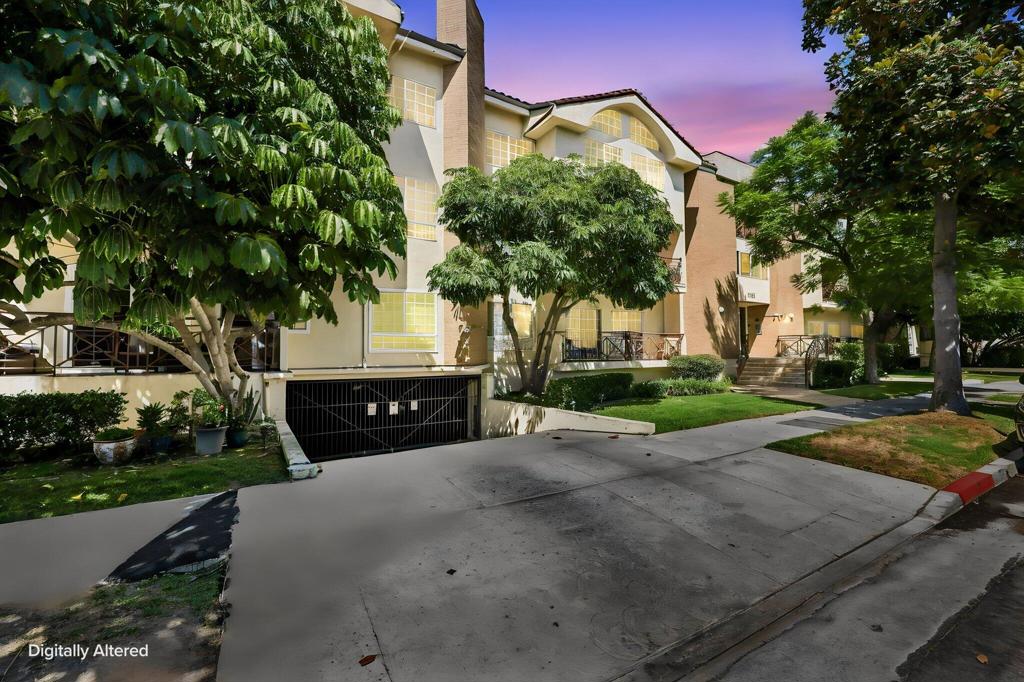 1131 Campbell 212 — photo
