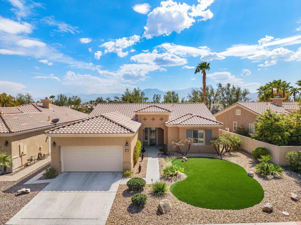 81151 Avenida Tres Lagunas — photo