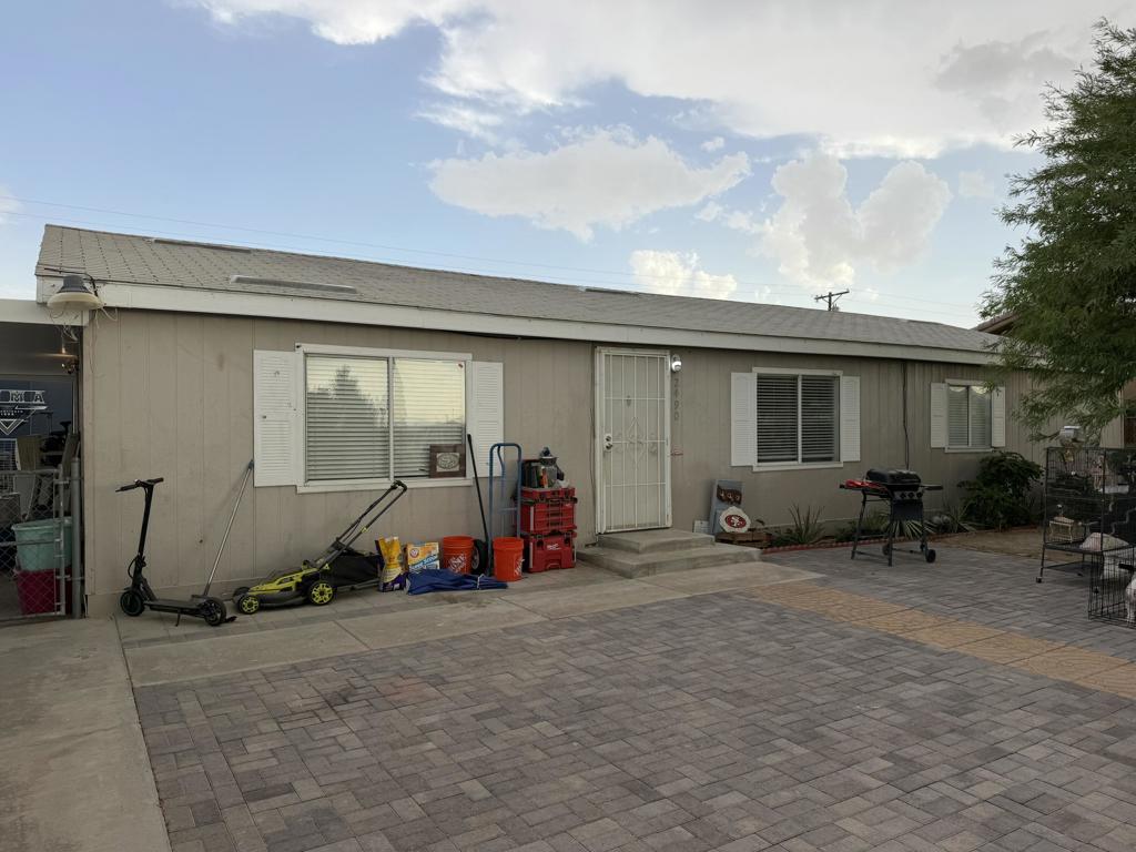 2490 Shore Jewel Avenue — photo