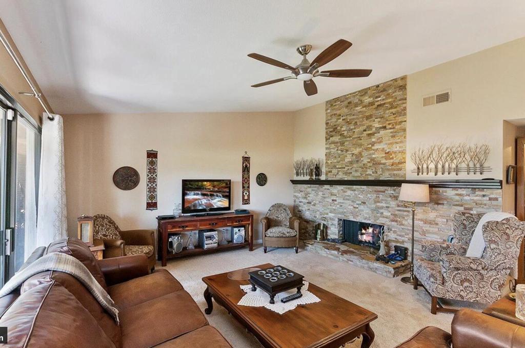 159 Camino Arroyo S — photo