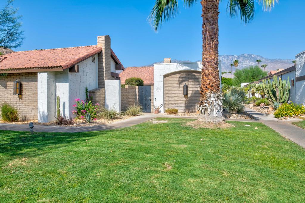 2367 Miramonte Circle W C — photo