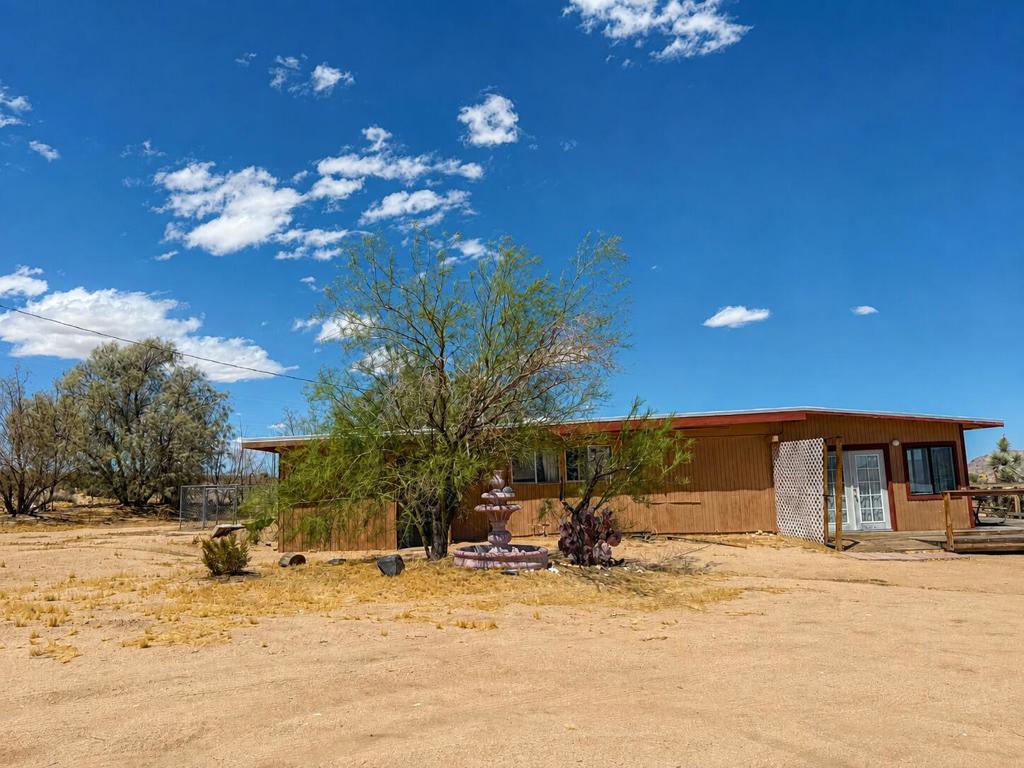 4525 Kickapoo, Landers, CA 92285 — photo 3