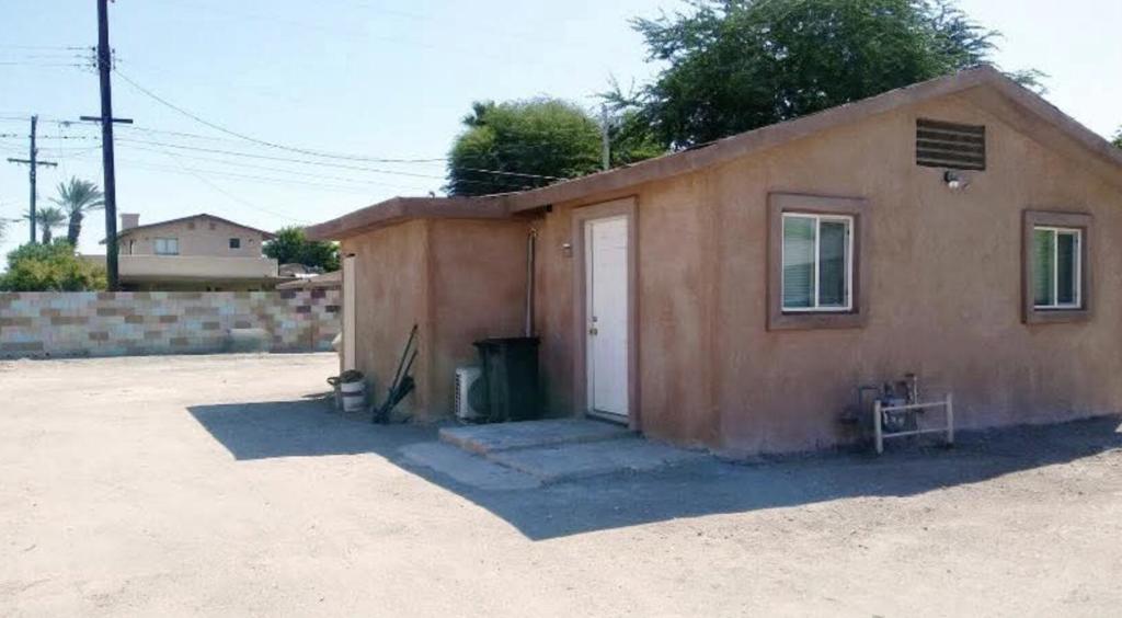 53104 Calle Camacho — photo