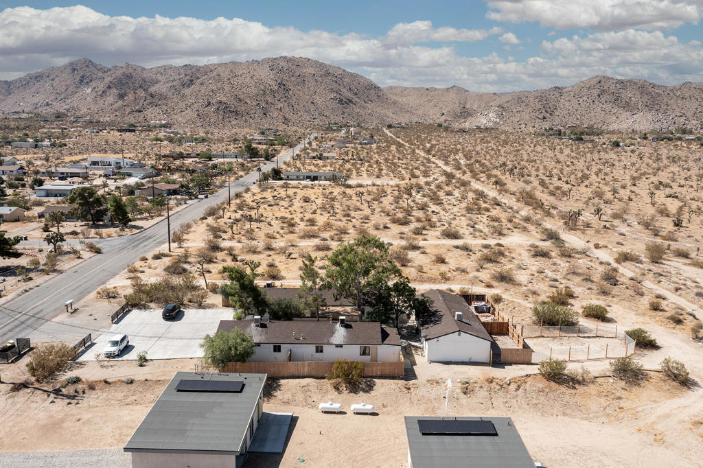 7382 Olympic Road, Joshua Tree, CA 92252 — photo 3