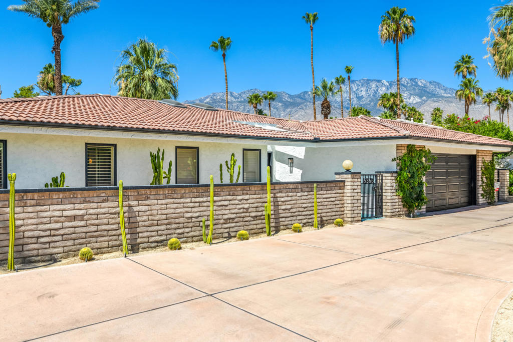 5365 E Cherry Hills Drive — photo