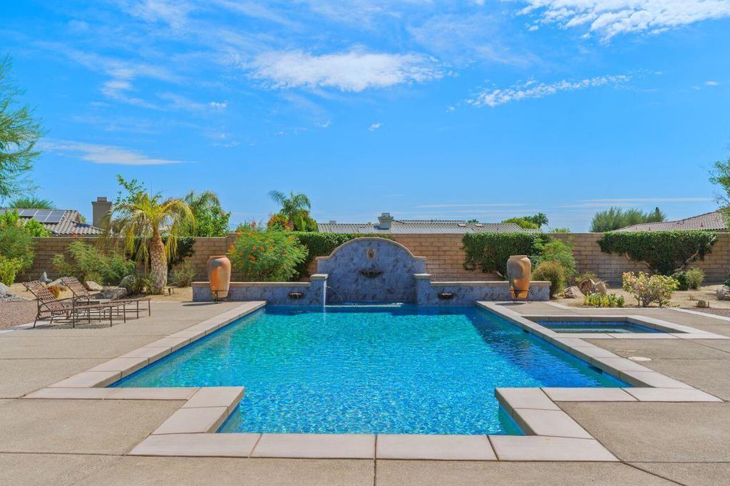 50 Oakmont Drive, Rancho Mirage, CA 92270 | Realty.com