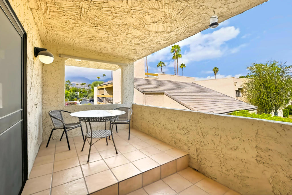 5300 E Waverly Drive M4203 — photo