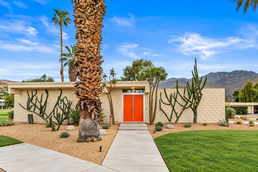 133 Desert Lakes Drive — photo