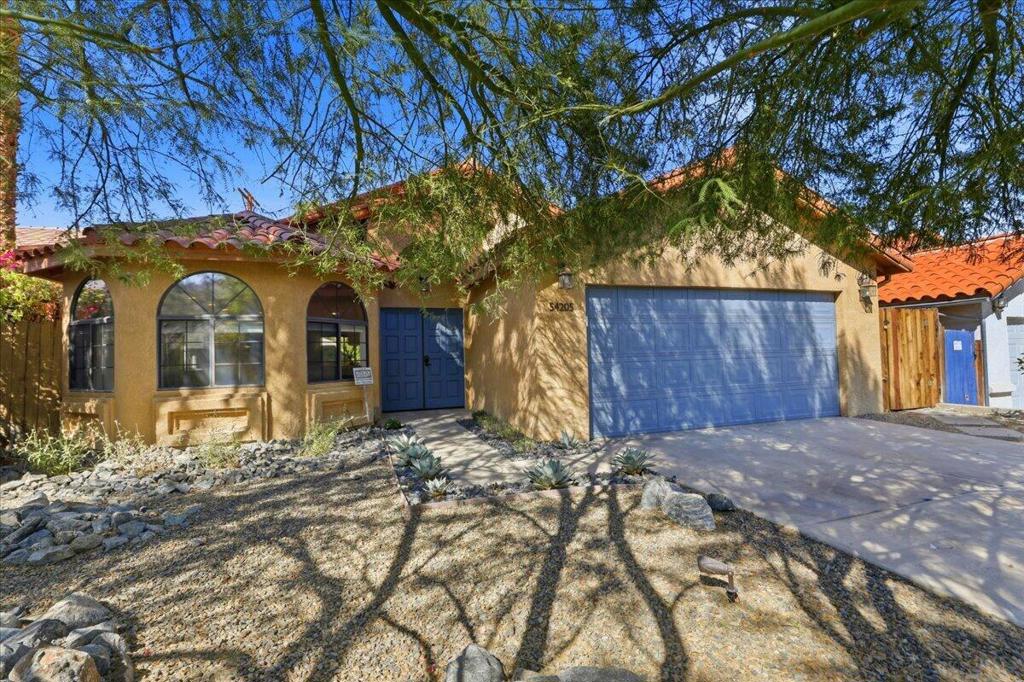 54205 Avenida Vallejo — photo