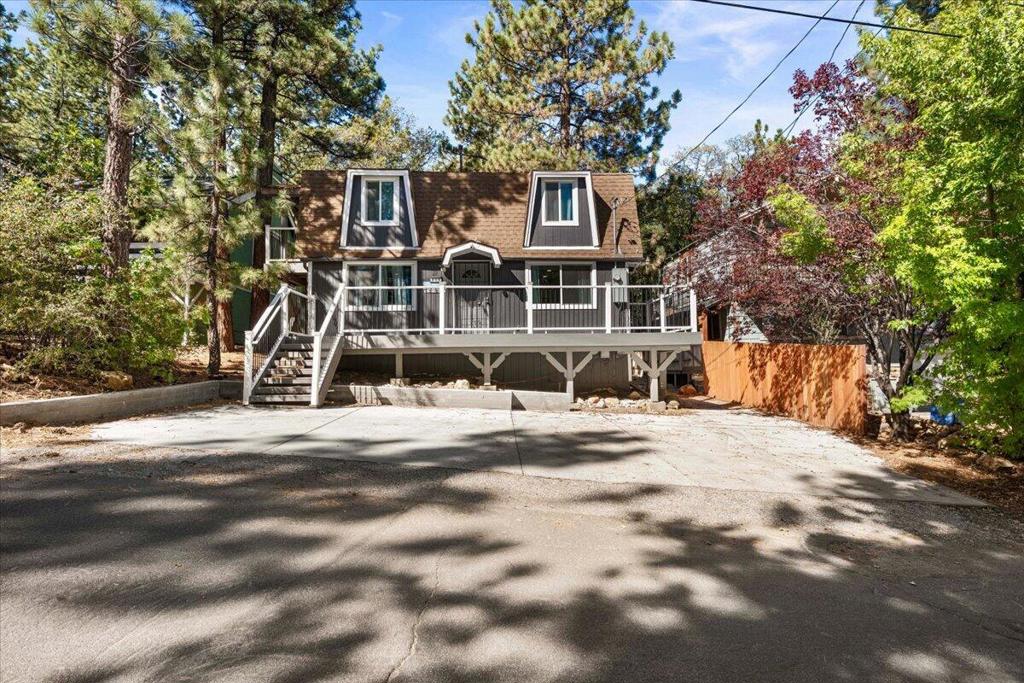 800 Cedar Lane — photo