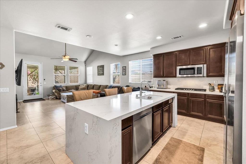 37363 Stratford Street — photo