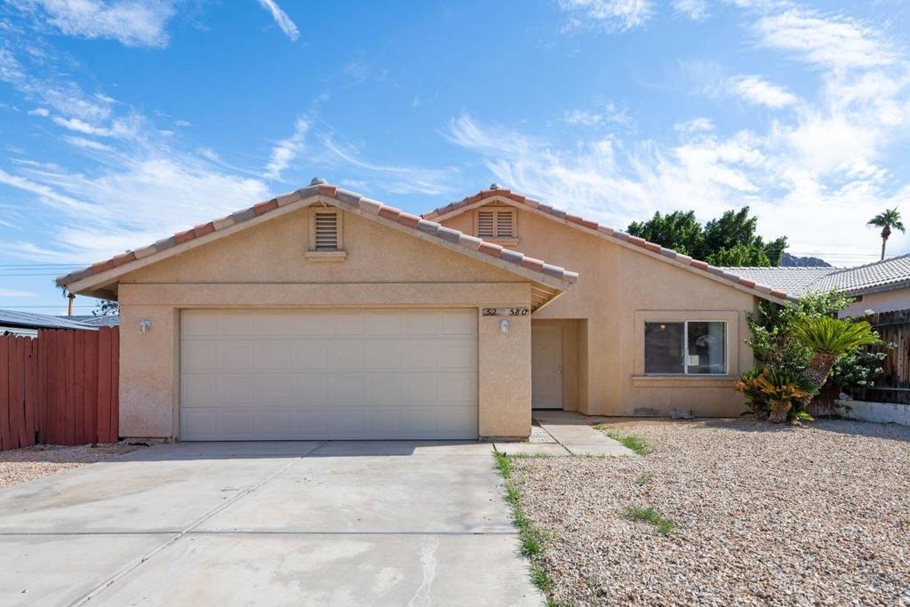 52580 Avenida Vallejo — photo
