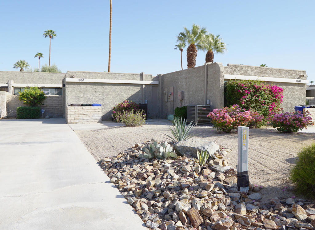 1880 Tamarisk Road — photo