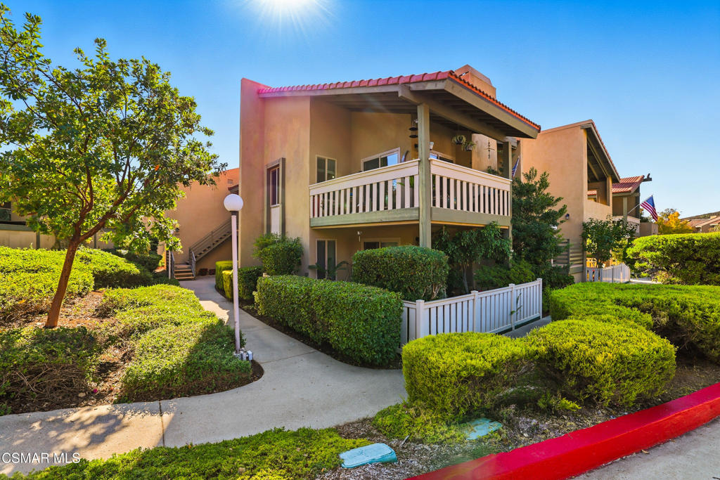 245 Oakleaf Drive 205 — photo