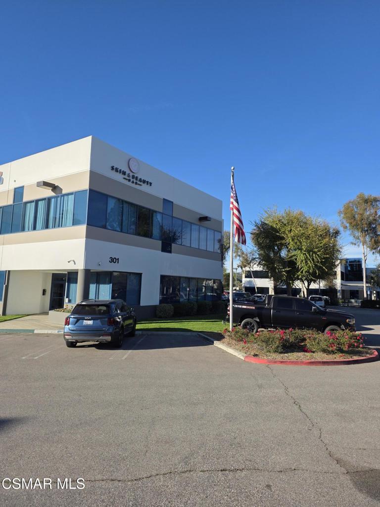 301 Science Drive 200 — photo
