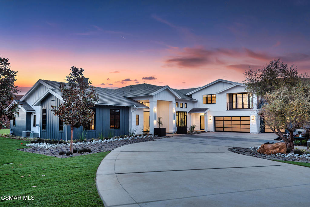 2111 High Knoll Circle — photo