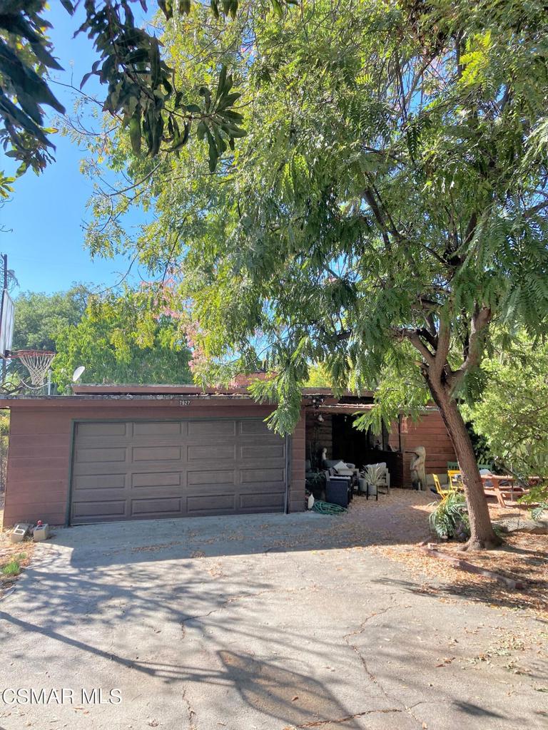 7927 Paso Robles Avenue — photo