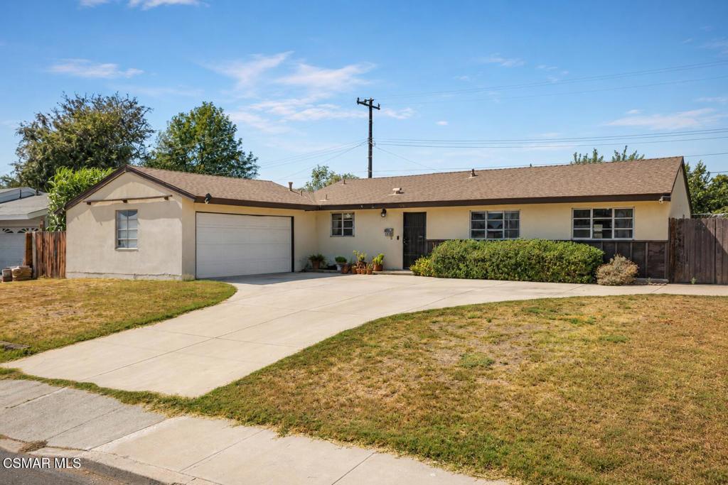 1735 Spence Street — photo
