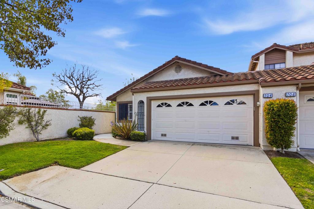 704 Wind Willow Way — photo