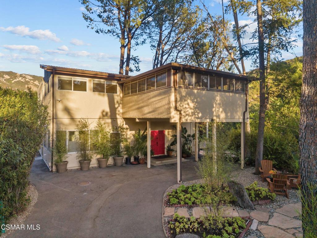 2025 Mckain Street — photo