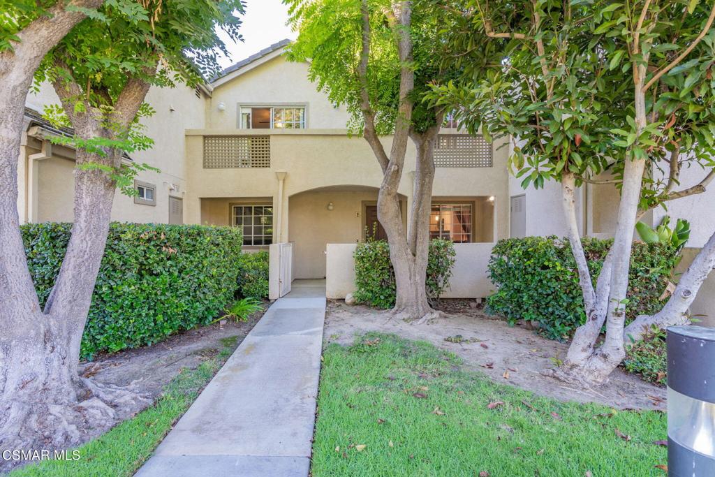 1043 Waltham Road E — photo