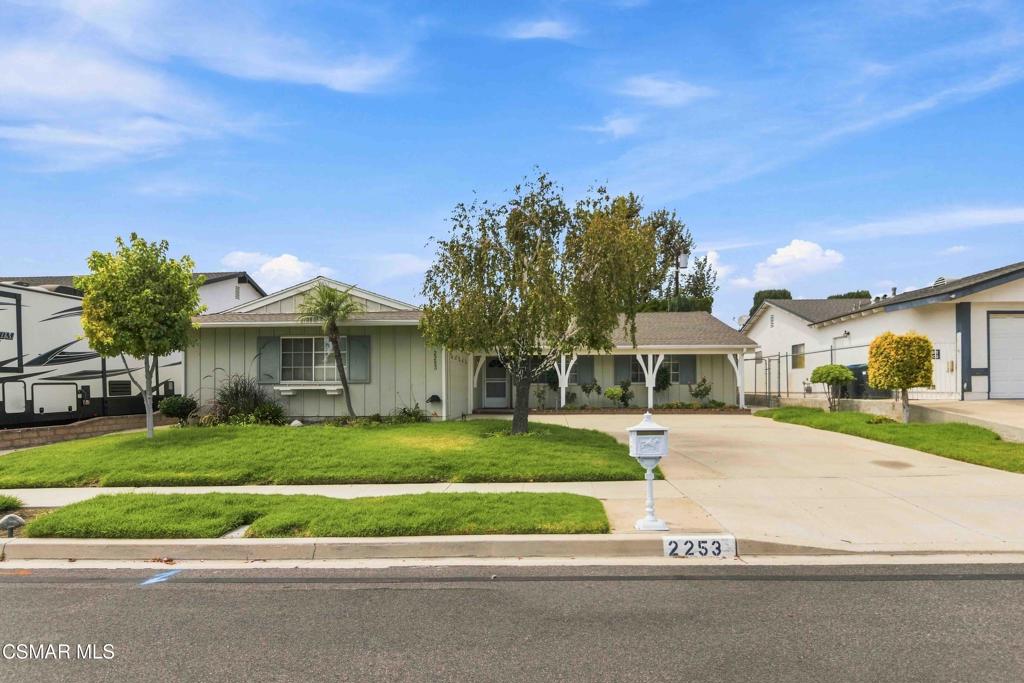 2253 Grafton Street — photo