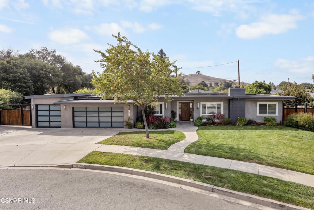 1079 Avon Circle — photo
