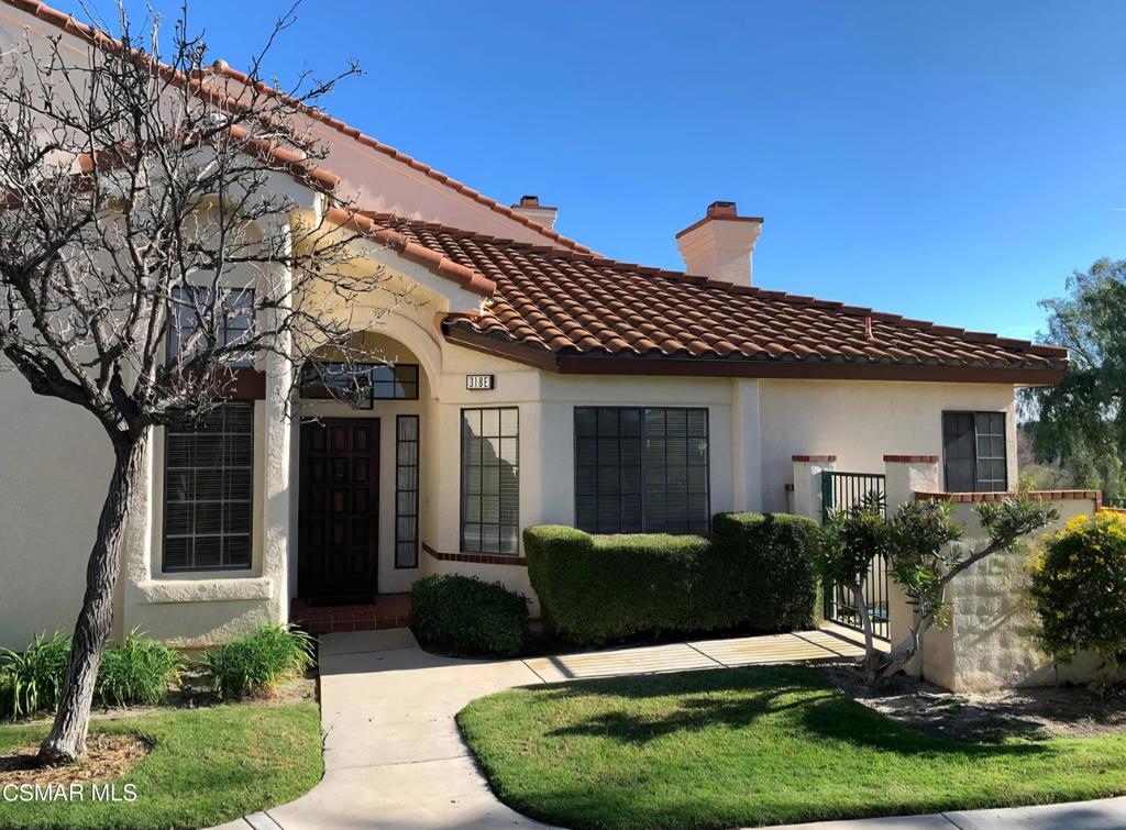 318 Country Club Drive E — photo